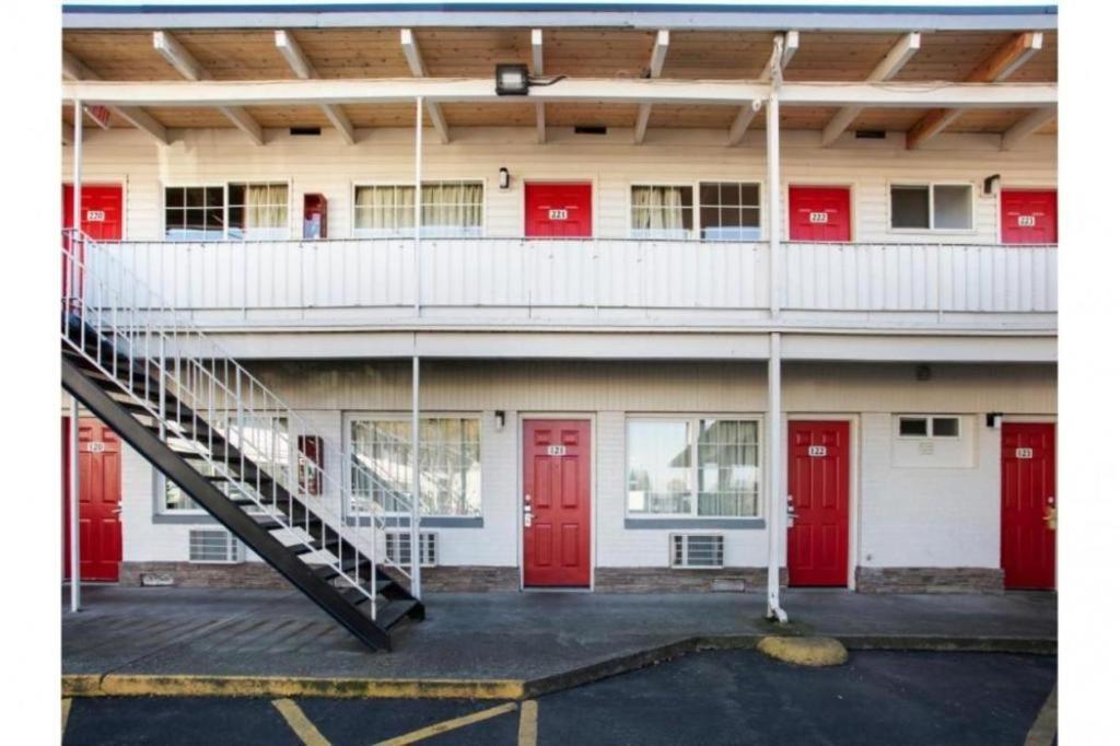 Oyo Hotel Kalama Exterior foto